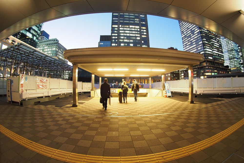 魚眼レンズで東京駅、ＫＩＴＴＥも_a0031821_10315225.jpg