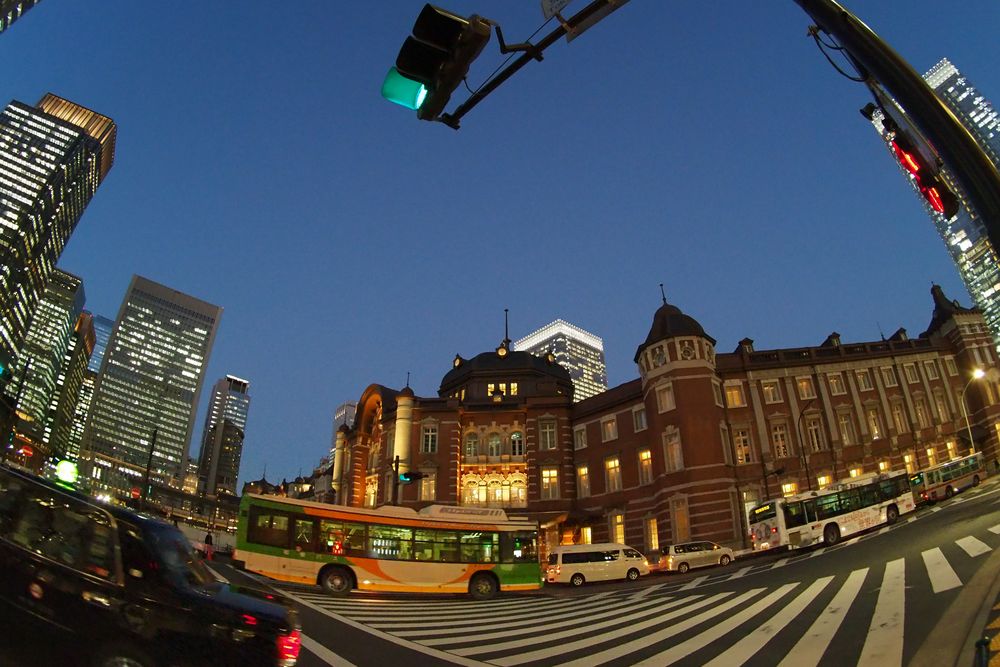 魚眼レンズで東京駅、ＫＩＴＴＥも_a0031821_10364116.jpg