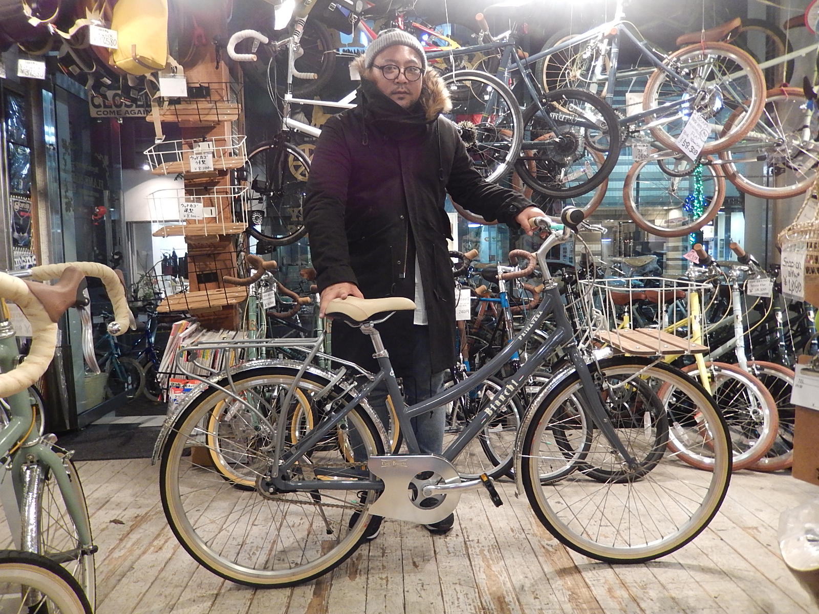 12月20日 渋谷 原宿 の自転車屋 FLAME bike前です_e0188759_18562036.jpg