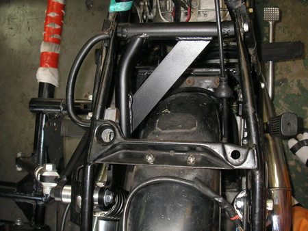 BMW R100type カー取り付け補強不足 _e0218639_19542966.jpg