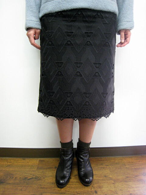 ｃｌｏｃｈｅ （ クロッシェ ）　レーススカート  ＢＬＡＣＫ_a0089359_12235335.jpg