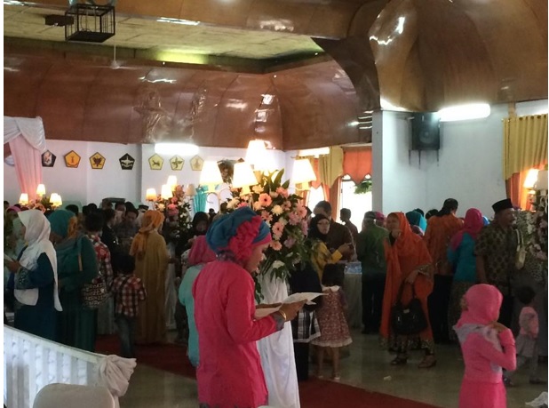 インドネシアの結婚式①_f0270296_1311971.jpg