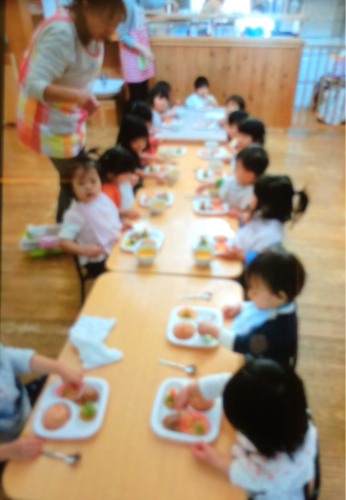 12月22日の給食 クリスマス会でした!!_c0293682_17180856.jpg