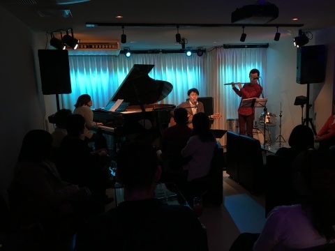 Jazzlive comin 本日23日のライブ☆_b0115606_11392273.jpeg