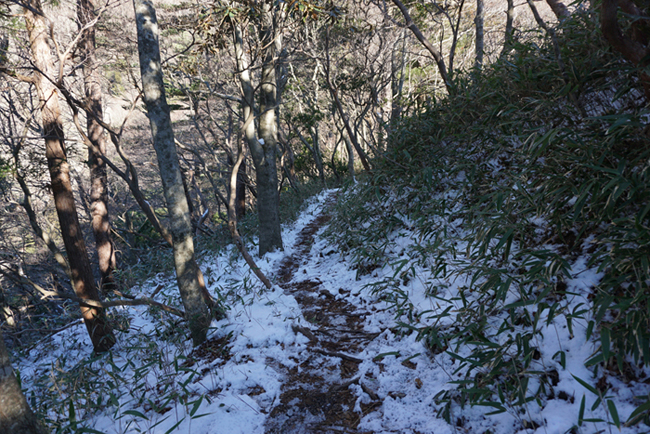 いよいよ雪山シーズン！　釈迦ヶ岳へ(^o^)／_e0077010_11143743.jpg