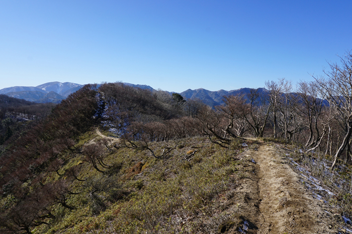 いよいよ雪山シーズン！　釈迦ヶ岳へ(^o^)／_e0077010_11232467.jpg