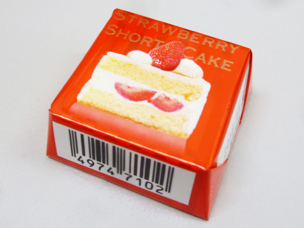チロルチョコ ストロベリーショートケーキ_c0152767_21435922.jpg