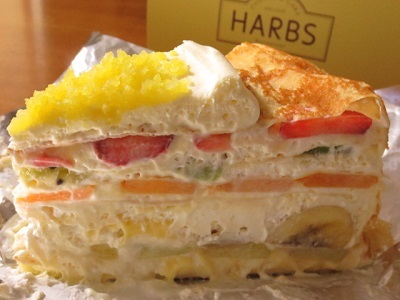 HARBS (ハーブス）のミルクレープ♪_f0231189_18395794.jpg