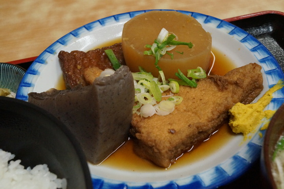 豊岡の駅前大衆食堂「大石屋食堂」でおでん定食をいただく_b0063958_1914735.jpg