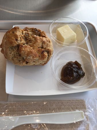 EXO活動東京旅　1. 羽田のローズベーカリーで朝食＆ラ・ボンヌ・ターブルにて素敵なランチ_c0124359_1929918.jpg