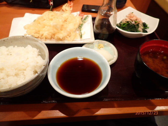 天丼てんや　８５０円の定食　天丼の写真は難しいです・・・_c0349574_09152242.jpg