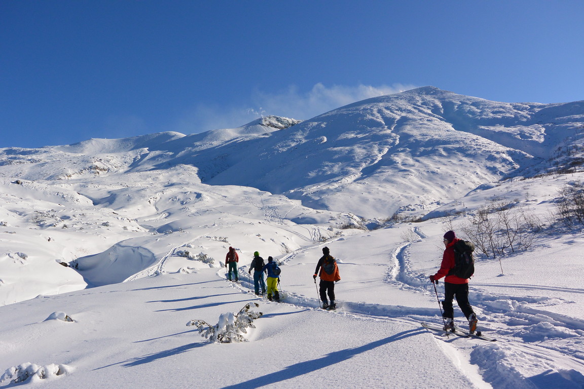 2015年12月　『新雪の山へ、前十勝』　December 2015 \"The beginning of ski season at Mt Tokachi\"_c0219616_22205855.jpg