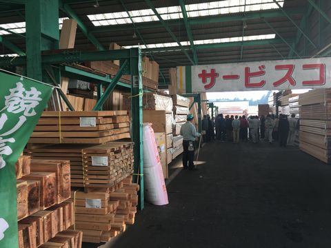 材木市場_a0059217_1116101.jpg