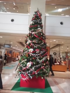 伊勢丹のクリスマスステージ_e0115872_8344035.jpg