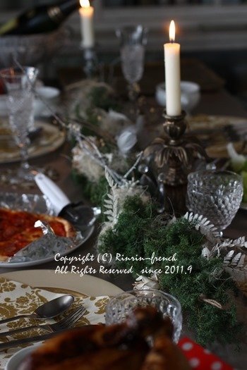 メリークリスマス★　ゴールドを取り入れた大人シックなテーブルで。_e0237680_15481552.jpg