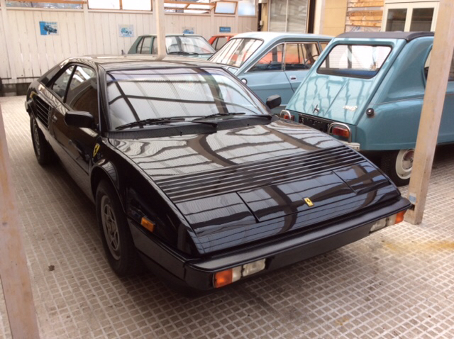 異色の車_c0105691_17593951.jpg