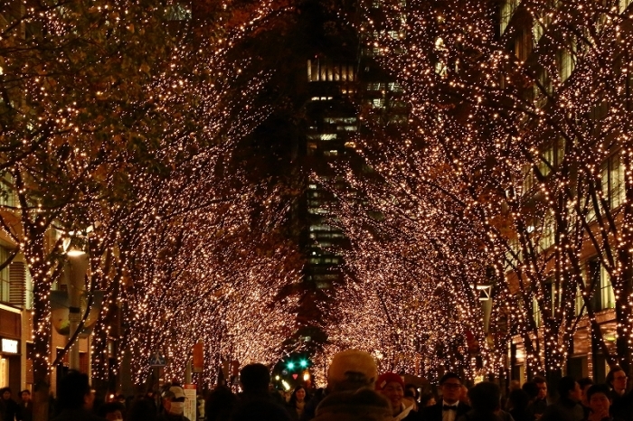 東京ミチテラス２０１５の「東京駅スペシャルライトアップ」、その前にちょっとだけ羽生君のスケートリンクに寄り道_b0291402_22055598.jpg