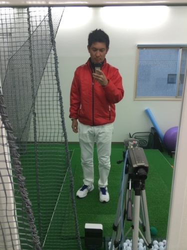 鏡で自撮りする人 新井淳 Score Personal Golf Lesson のブログ 鏡で自撮りする人 新井淳 Score Personal Golf Lesson のブログ
