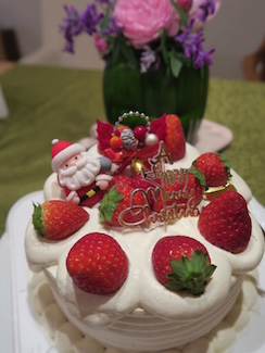 今年のXmasケーキは米粉と塩麹のシフォンショートケーキ_d0049381_2154770.jpg