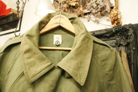 2015 OCT ヨーロッパ後記３７(入荷　フランス軍モーターサイクルジャケット　M-47ジャケット ドイツ警察バックパック)_f0180307_03534763.jpg