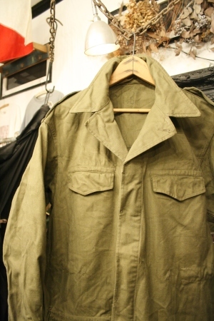 2015 OCT ヨーロッパ後記３７(入荷　フランス軍モーターサイクルジャケット　M-47ジャケット ドイツ警察バックパック)_f0180307_03552443.jpg