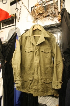 2015 OCT ヨーロッパ後記３７(入荷　フランス軍モーターサイクルジャケット　M-47ジャケット ドイツ警察バックパック)_f0180307_03552735.jpg