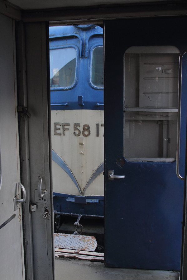赤い化け物と客車から見る機関車と - 碓氷鉄道文化むら - _b0190710_052666.jpg