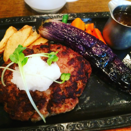 洋食は浪漫 北区の絶品 穴場ハンバーグ ランドマークでランチ こじらせ女子の元気の種 洋食は浪漫 北区の絶品 穴場ハンバーグ ランドマークでランチ こじらせ女子の元気の種