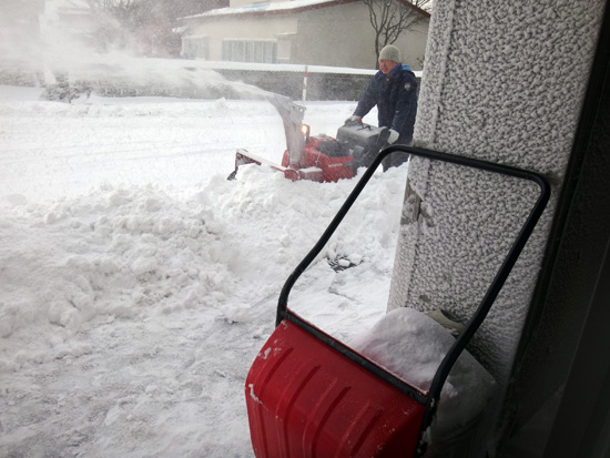 初吹雪・初雪かき・初雪布団・・・冬が来た～～♪_a0136293_17213726.jpg