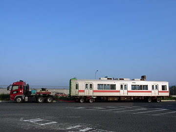 銀色電車。_c0152411_10754100.jpg