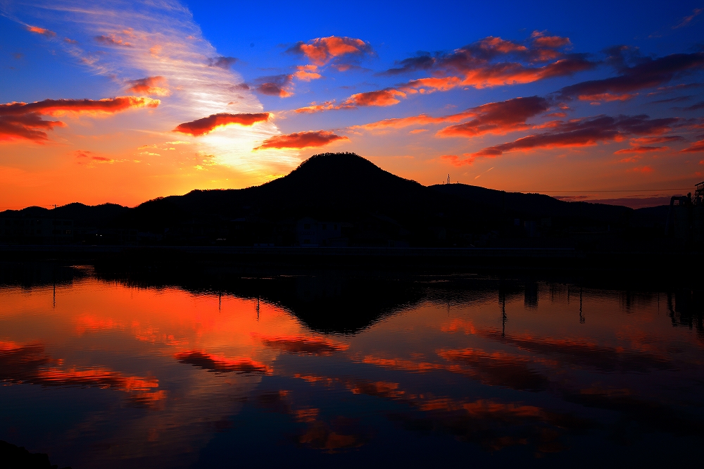 逆さ五色台夕焼けバージョン_c0247313_21564553.jpg