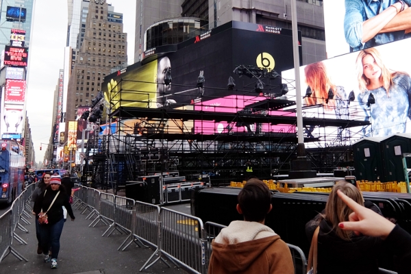 タイムズ スクエア年越しカウントダウン イベント情報 Times Square New Year S Eve Live 15 16 ニューヨークの遊び方