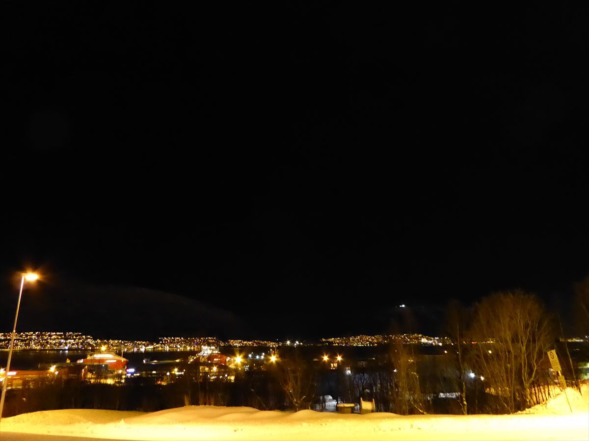 ホントのとこ 極夜ってどーなのよ ノルウェー北極圏の街へ ホントのとこ 極夜ってどーなのよ ノルウェー北極圏の街へ