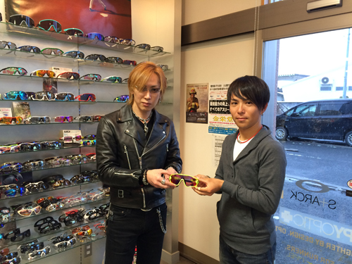 1眼式サングラス対応全視界ダイレクト方式・遠近両用度付きスポーツレンズ発売開始!_c0003493_945249.jpg