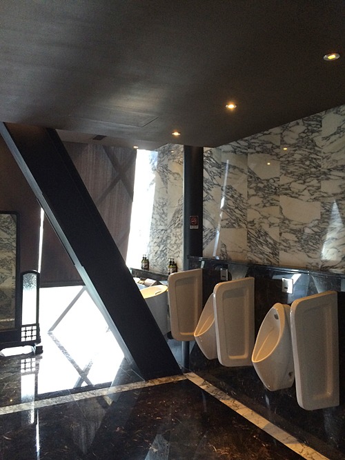 台中、宮原眼科のトイレもいい_b0014003_1431687.jpg