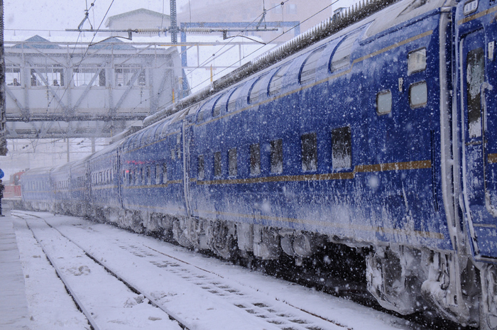 雪の青森駅_e0298337_20314520.jpg