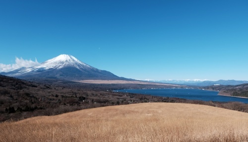 元旦の富士山と新年のテーブル_a0335867_19355072.jpg