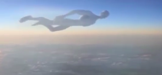 A Happy New Year UFOs!： オーブの次元転移から空飛ぶエイリアンまで_e0171614_224284.png