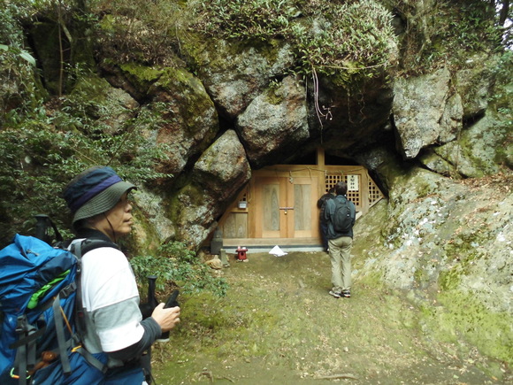 初登山はホームマウンテン黒髪山へ_a0206345_20225580.jpg