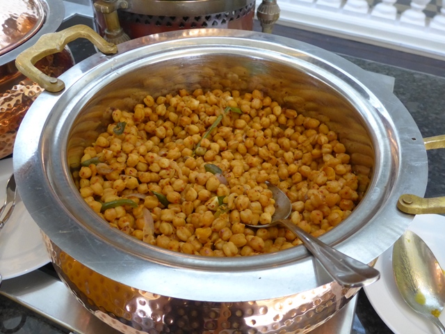 スリランカへ行く。③ ~朝からカレーです~_f0232060_15344222.jpg