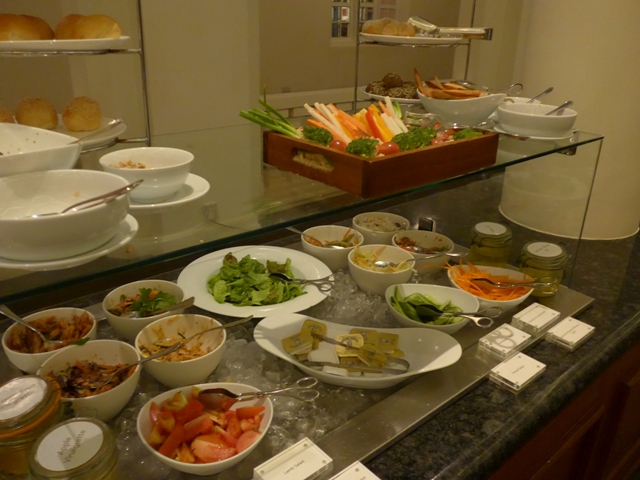 スリランカへ行く。③ ~朝からカレーです~_f0232060_16114285.jpg