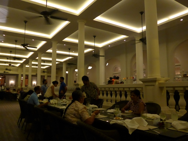 スリランカへ行く。③ ~朝からカレーです~_f0232060_1623521.jpg