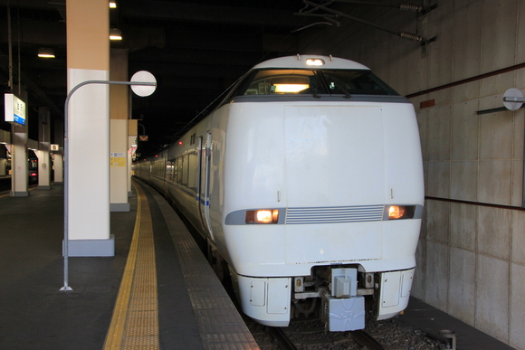 金沢駅到着! 元旦 黒部宇奈月温泉 広島も周る旅!_d0202264_84343.jpg