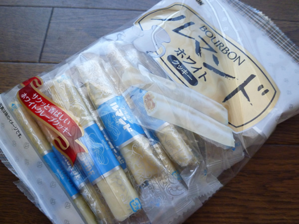 【ブルボン】ルマンド ホワイトクッキー_c0152767_19363315.jpg