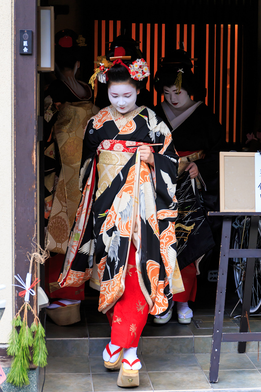 新年の挨拶回り(上七軒・中里のみなさん)_f0155048_2313250.jpg