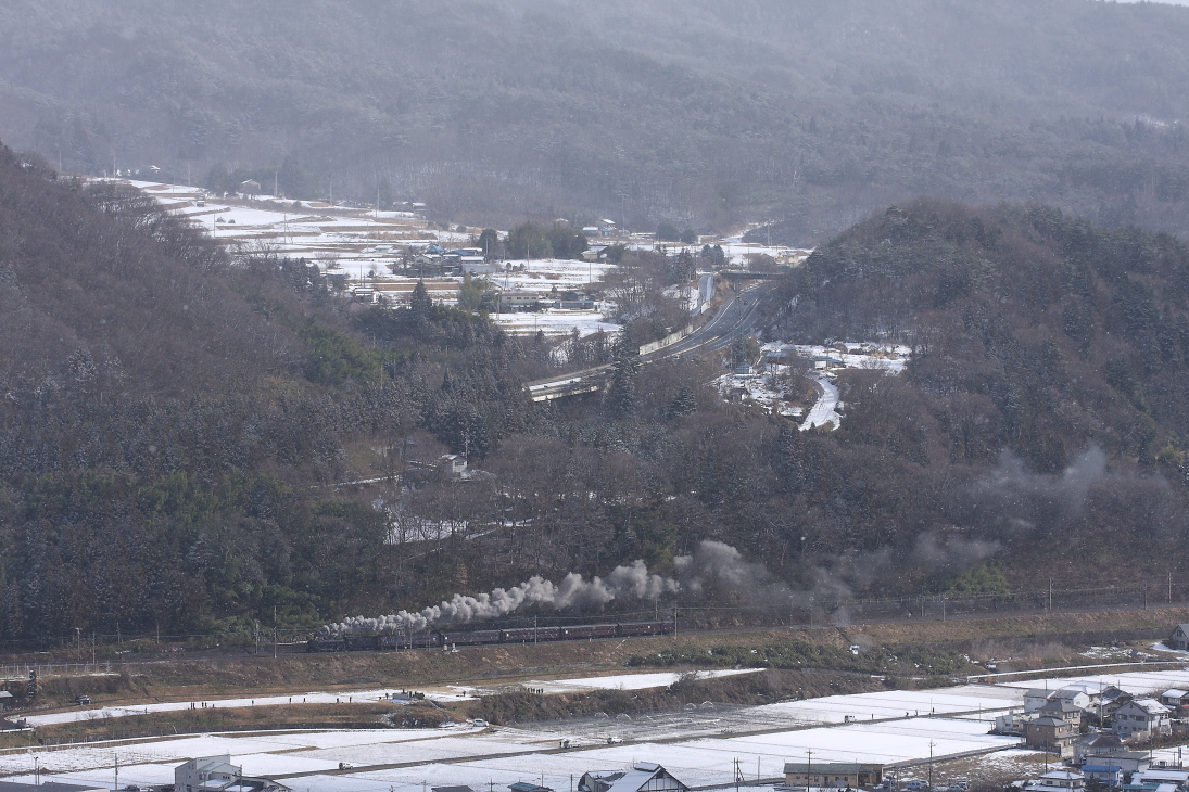 雪舞う上州を汽車が走る - 2015年・上越線 - _b0190710_2381715.jpg