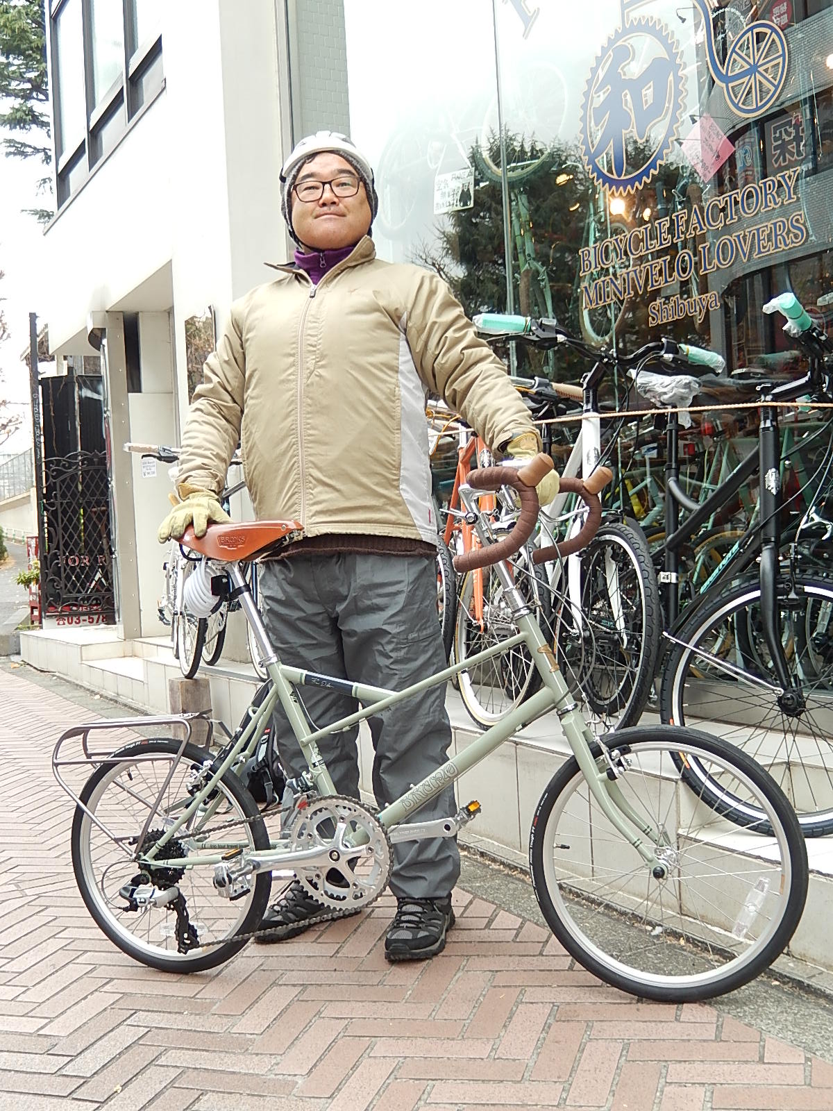 1月6日　渋谷　原宿　の自転車屋　FLAME bike前です_e0188759_1944640.jpg