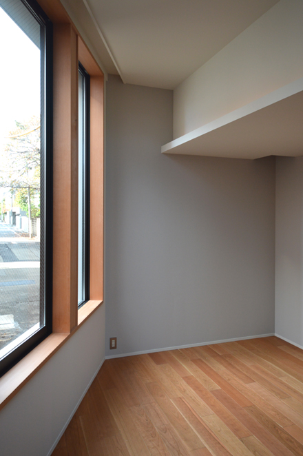 グレー色のインテリア壁 Atelier Kukka Architects グレー色のインテリア壁 Atelier Kukka Architects