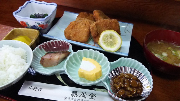 小料理「藤茂登ふじもと」でランチ❗_f0231147_23133762.jpg