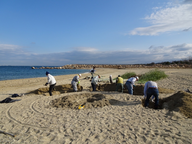 「とんど」組立準備＆組立完成・・・せんなん里海公園_c0108460_22404072.jpg